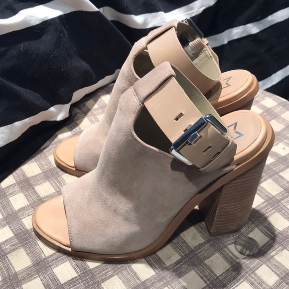 Marc Fisher Sandals - Picture 2 of 3